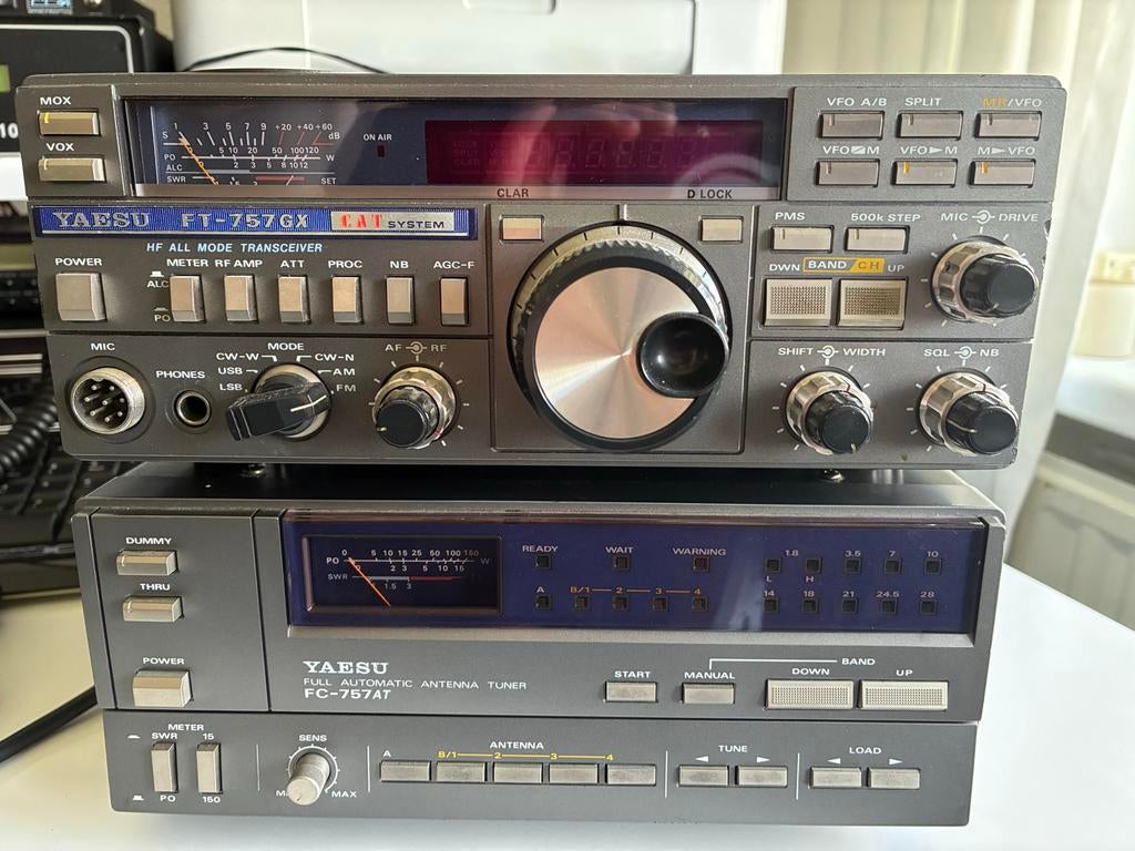 Yaesu FT-757GX HF All Mode Transceiver met FC-757AT Tuner, Telecommunicatie, Ophalen of Verzenden, Gebruikt