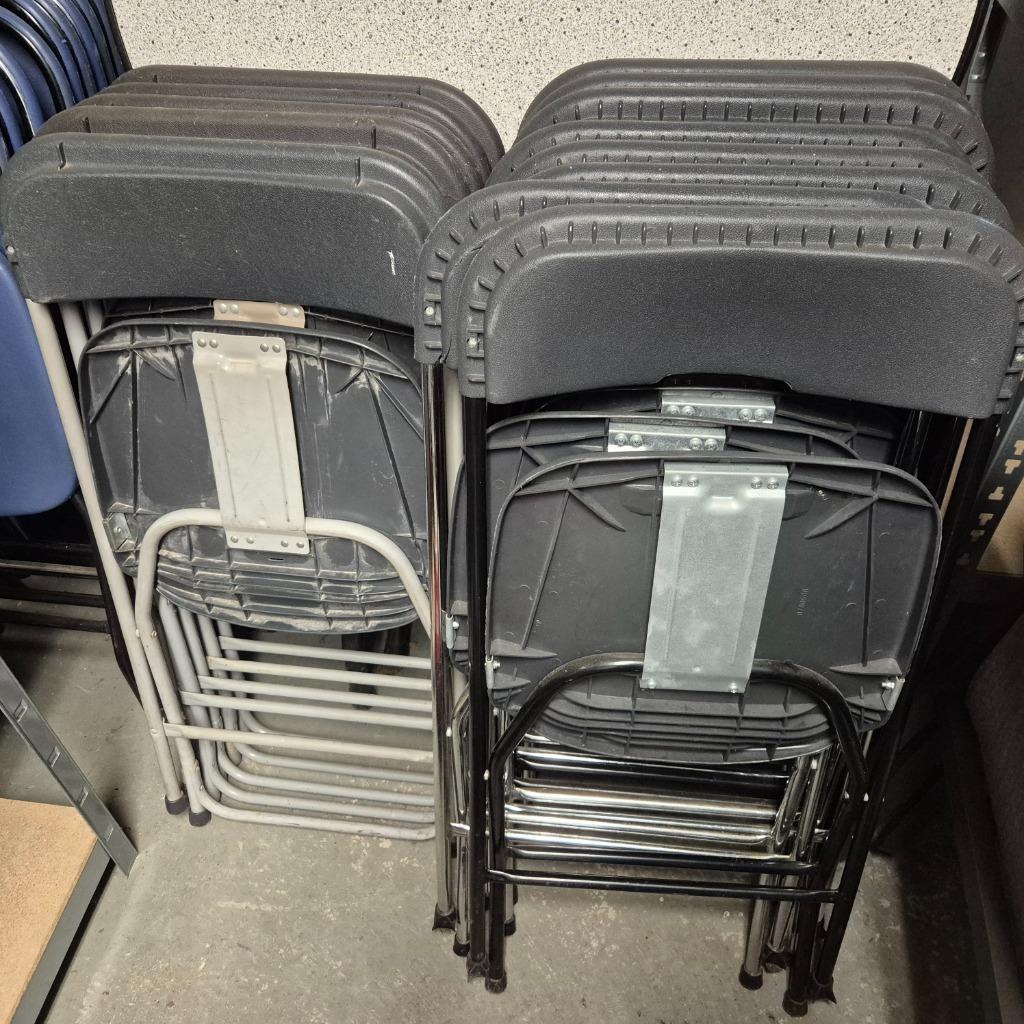 feestje / verjaardag ?  degelijke klapstoelen, Ophalen, Gebruikt