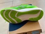 Asics sportschoenen, maat 44, nieuw in doos, Nieuw, Overige maten, Ophalen of Verzenden, Hardlopen of Fietsen