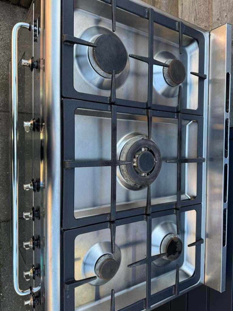 Gasfornuis met oven, Witgoed en Apparatuur, Fornuizen, Ophalen, 4 kookzones, Zo goed als nieuw, Gas