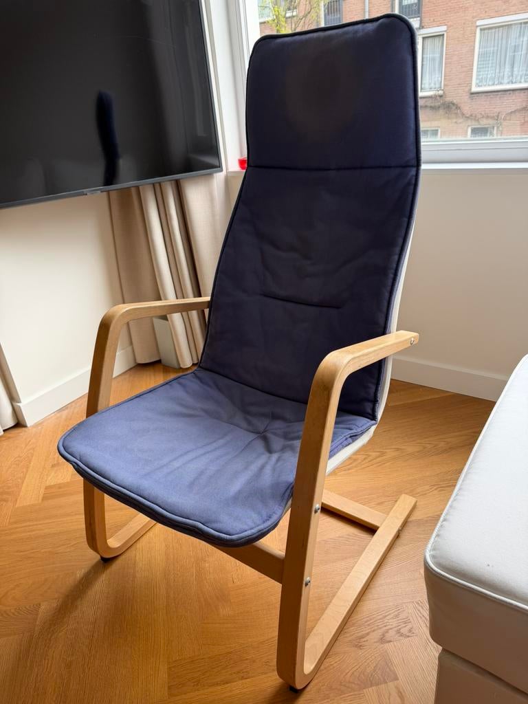 IKEA Poäng stoel, blauw stof en licht houten frame, Ophalen, Zo goed als nieuw, 75 tot 100 cm, 50 tot 75 cm