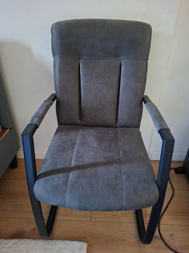 Genuine leather armchair, Ophalen of Verzenden, 75 tot 100 cm, 50 tot 75 cm
