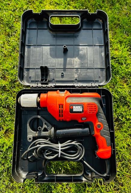 Boormachine (BLACK+DECKER), Doe-het-zelf en Verbouw, Gereedschap | Boormachines, Gebruikt, Variabele snelheid, 400 tot 600 watt