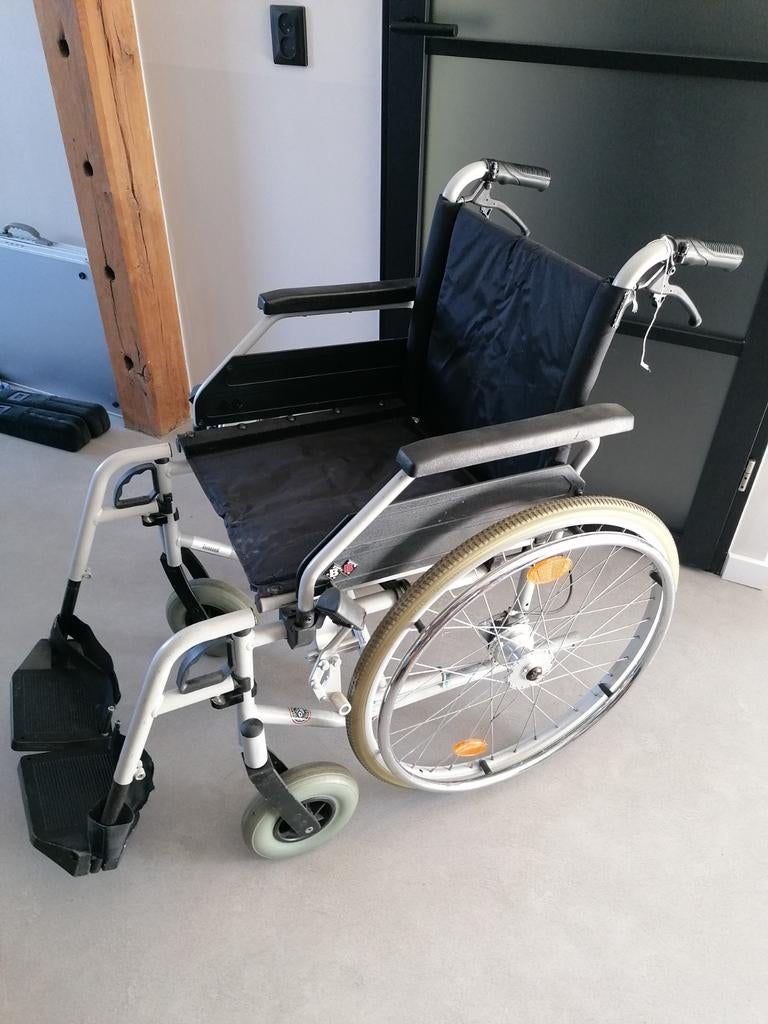 B+B Rolstoel met Handremmen Inklapbaar, Diversen, Rolstoelen, Ophalen, Inklapbaar, Zo goed als nieuw, Duwrolstoel