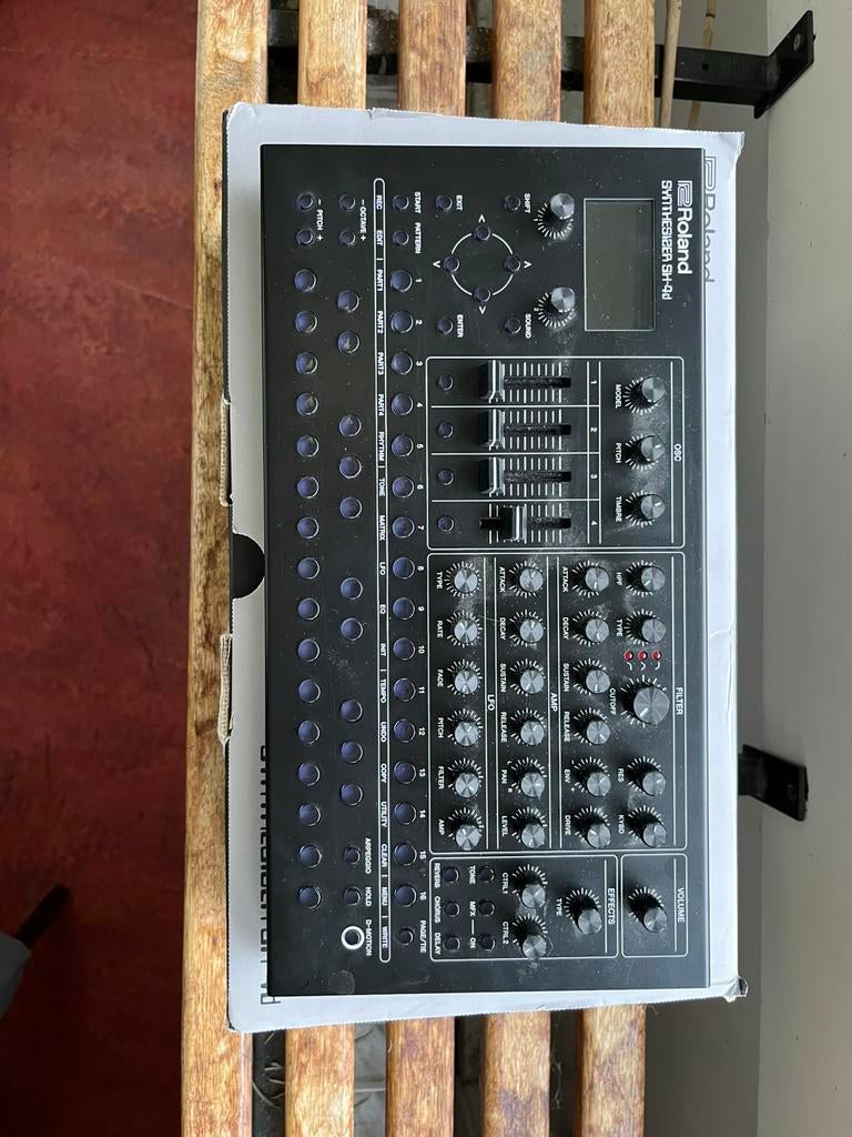 Roland sh4d, Muziek en Instrumenten, Mengpanelen, Zo goed als nieuw, 20 kanalen of meer, Ophalen of Verzenden