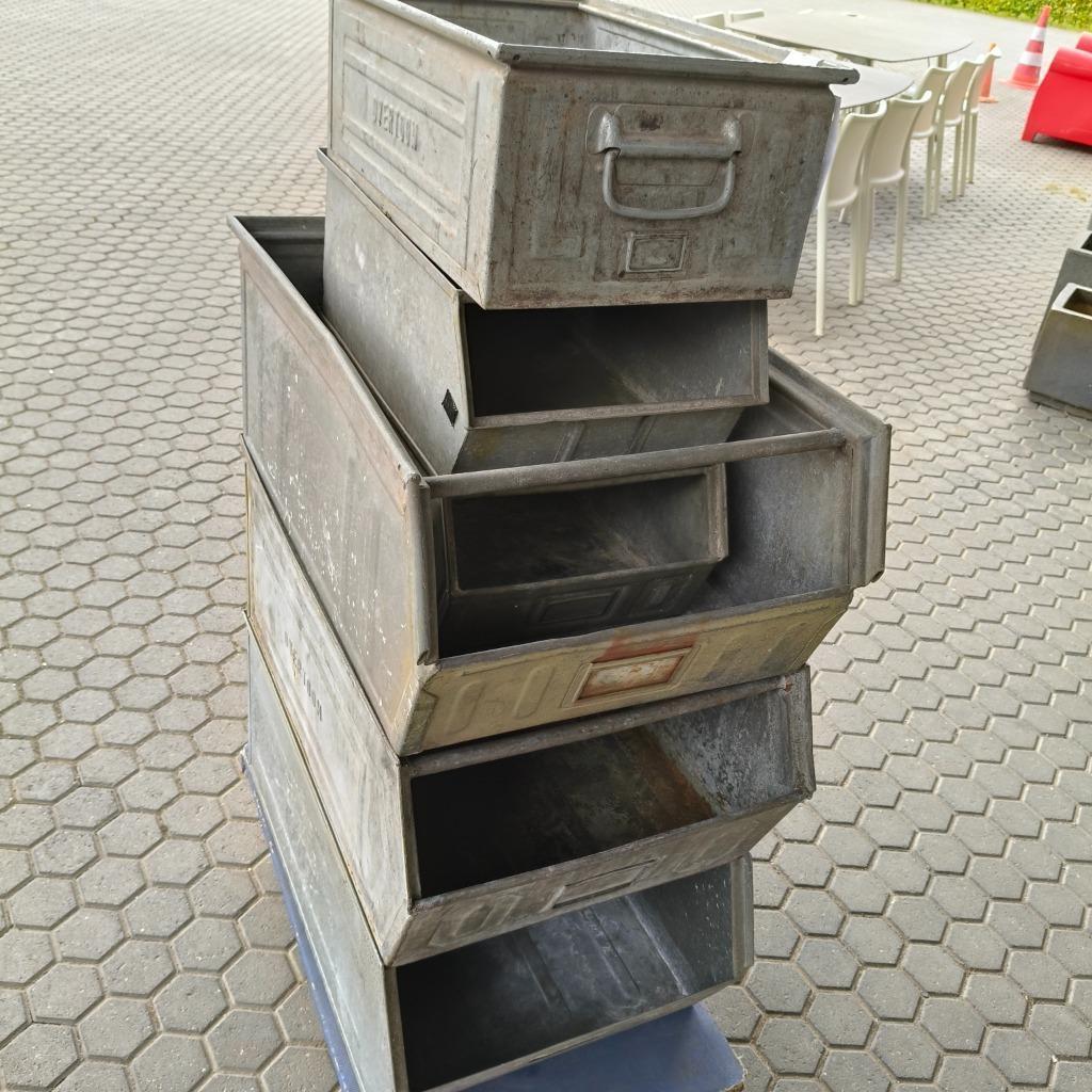 6 STUKS Vintage overtoom stapelbakken industieel, Ophalen, Gebruikt