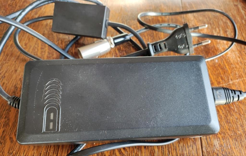 Multicycle HES 33V lader, Ophalen of Verzenden, Gebruikt