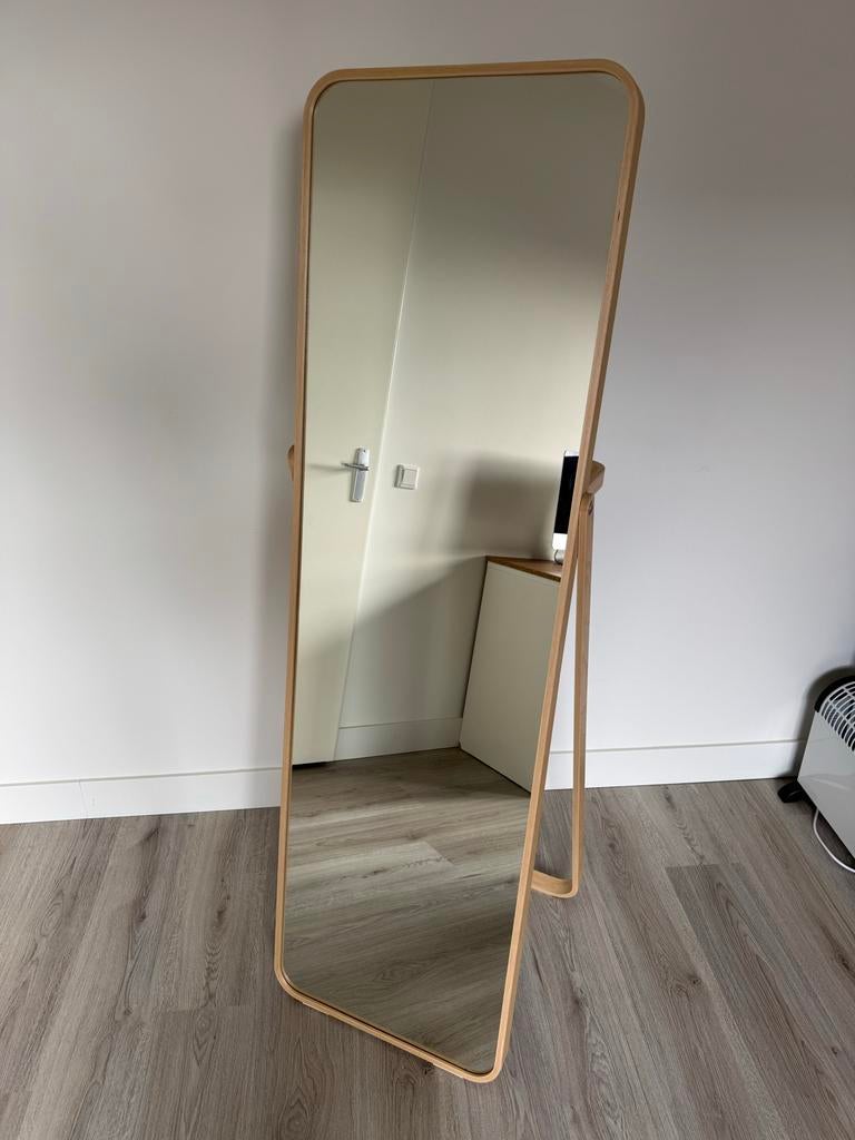 IKEA IKORNESS spiegel - zo goed als nieuw, Huis en Inrichting, Woonaccessoires | Spiegels, Ophalen, Zo goed als nieuw, 150 tot 200 cm