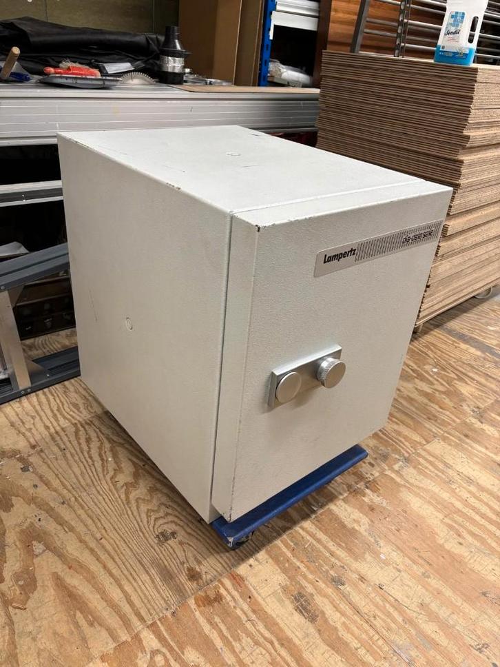 Kluis brandkluis safe koopje, Huis en Inrichting, Brandblussers en Brandkasten, Gebruikt, Ophalen