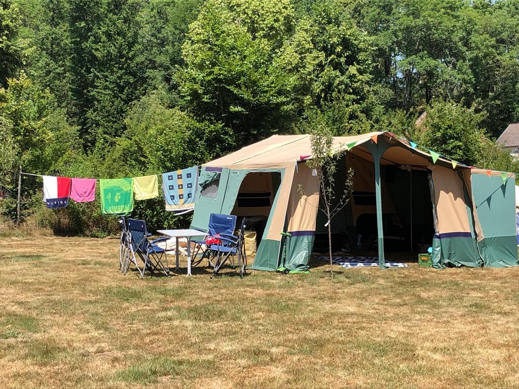 Vouwwagen te koop / kleur: blauw/beige / merk Trigano, Caravans en Kamperen, Vouwwagens, Ophalen, Trigano, Meerkleurig, Aanwezig