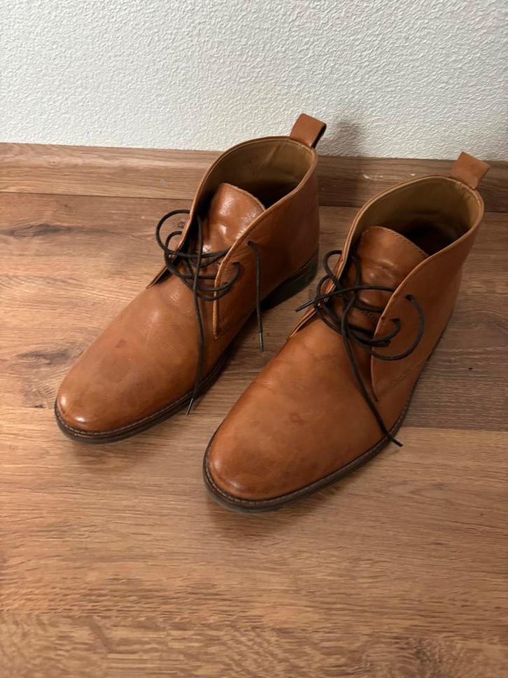Stijlvolle bruine leren herenschoenen - Maat 45, Kleding | Dames, Schoenen, Zo goed als nieuw, Lage of Enkellaarzen, Bruin, Ophalen of Verzenden