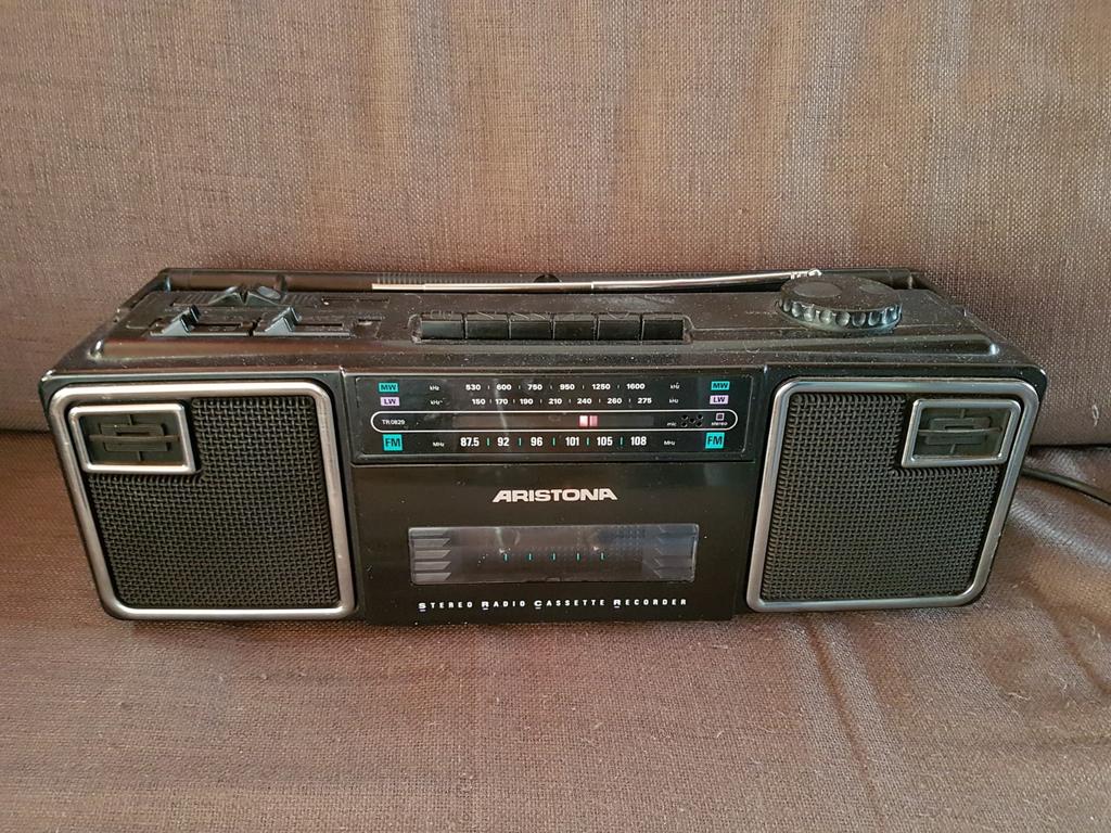 Radio gettoblaster radio werkt goes, cassetteheeft ni, Audio, Tv en Foto, Ophalen of Verzenden