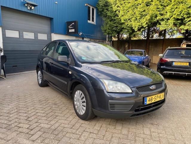 Ford Focus 1.6-16V Champion, 1596 cc, Gebruikt, 4 cilinders, Metallic lak
