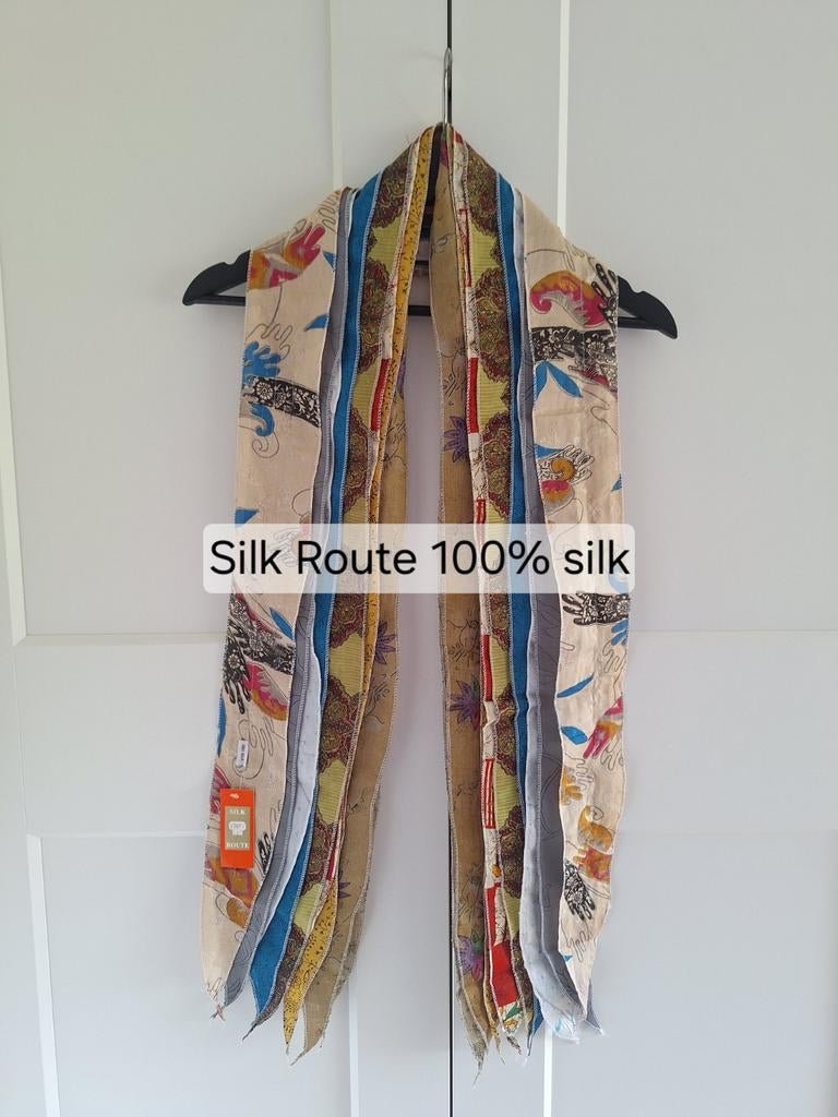 Nieuwe Boho chic kleurrijke patchwork zijden sjaal, Kleding | Dames, Mutsen, Sjaals en Handschoenen, Silk Route, Ophalen of Verzenden