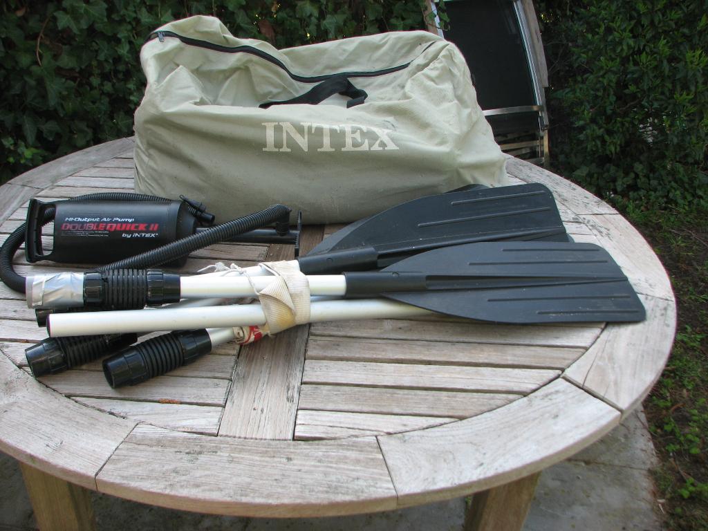 2 persoons opblaasbare Intex kajak, Ophalen, Opblaasbaar, Zo goed als nieuw, 2-persoons