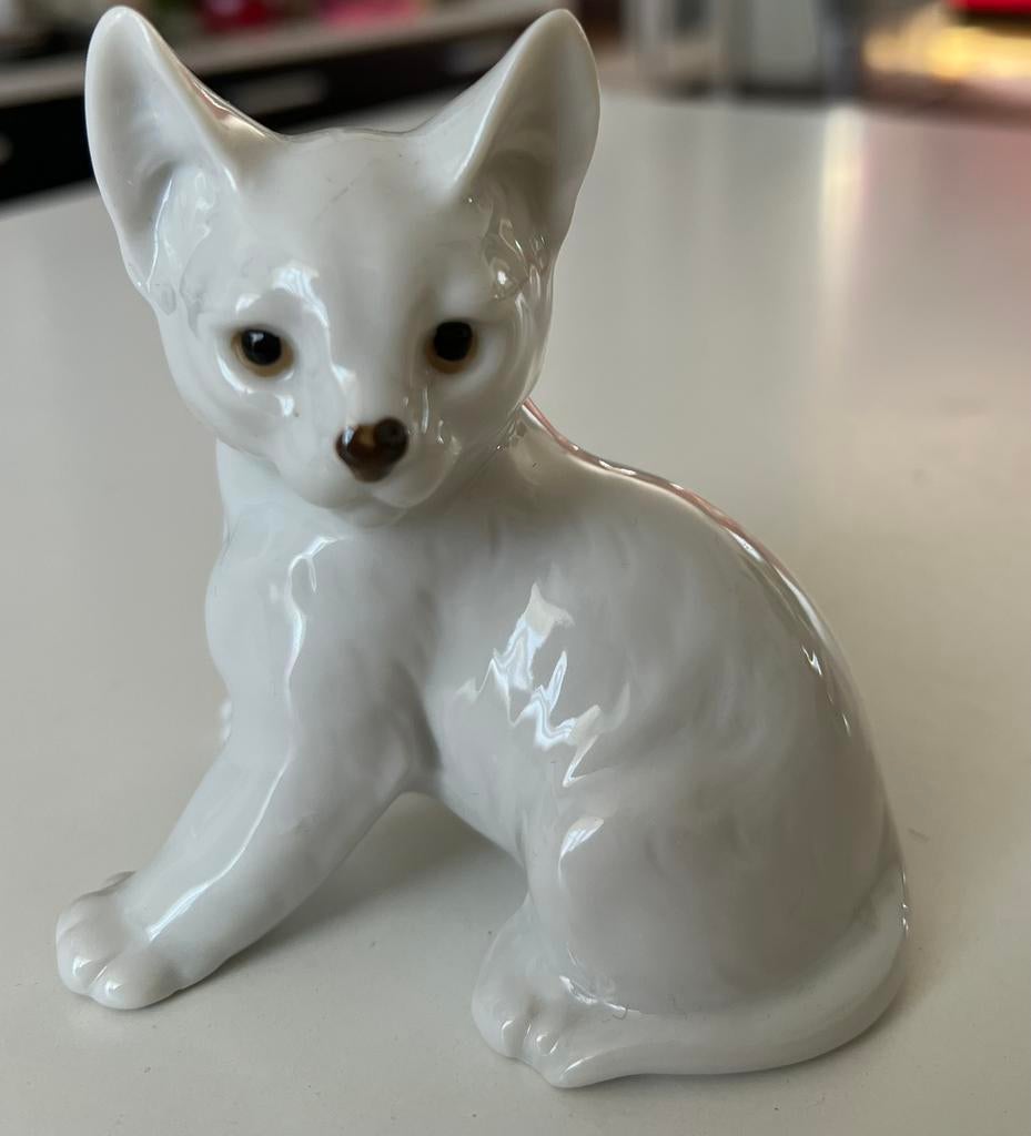 Beeld Poes / kat, Verzamelen, Beelden en Beeldjes, Ophalen of Verzenden, Zo goed als nieuw, Dier