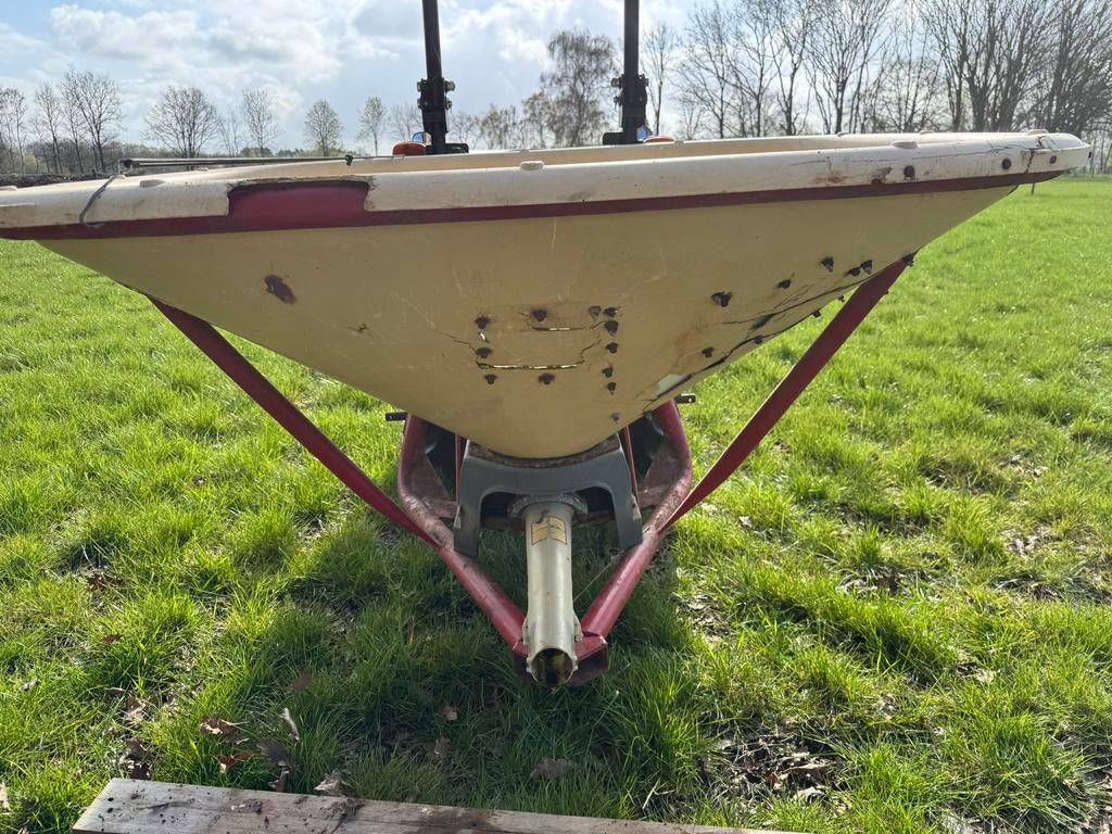 Kunstmeststrooier - opknappertje, Ophalen, Akkerbouw, Gewasbescherming en Bemesting