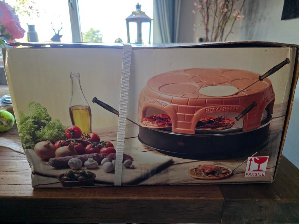 Nieuwe pizzarette, Ophalen, Nieuw, 4 t/m 7 personen