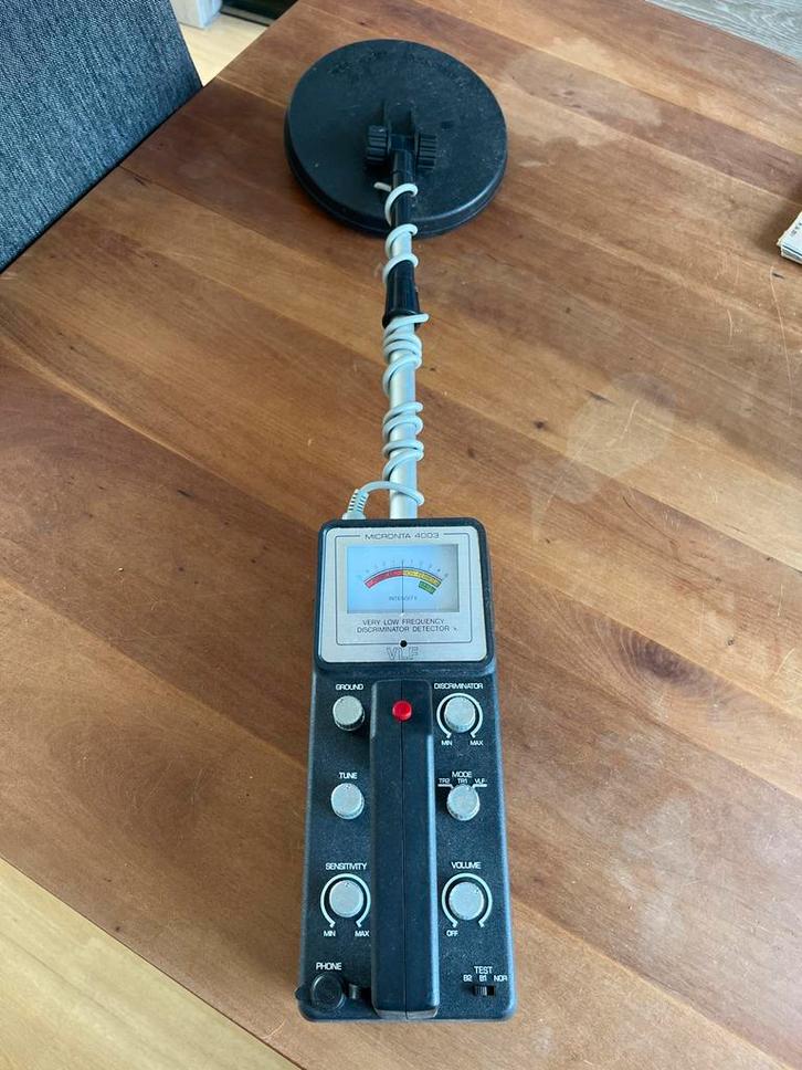 Micronta 4003 Metaaldetector VLF - Vintage Metaaldetector, Hobby en Vrije tijd, Metaaldetectors, Gebruikt, 30 cm of minder, Overige merken