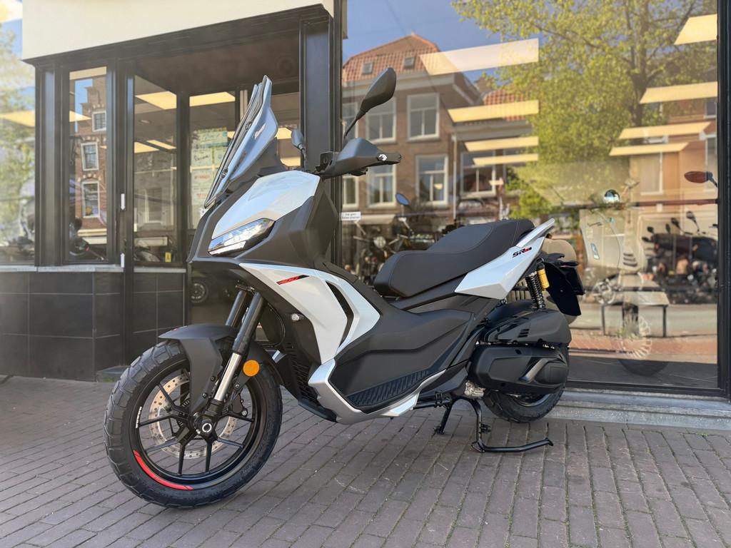 Aprilia SR GT 400 CC EURO+ 2026 DUSTY GREY | 4 JAAR FABRIEKS, Motoren, Bedrijf, 174 cc, 12 t/m 35 kW, LED Verlichting