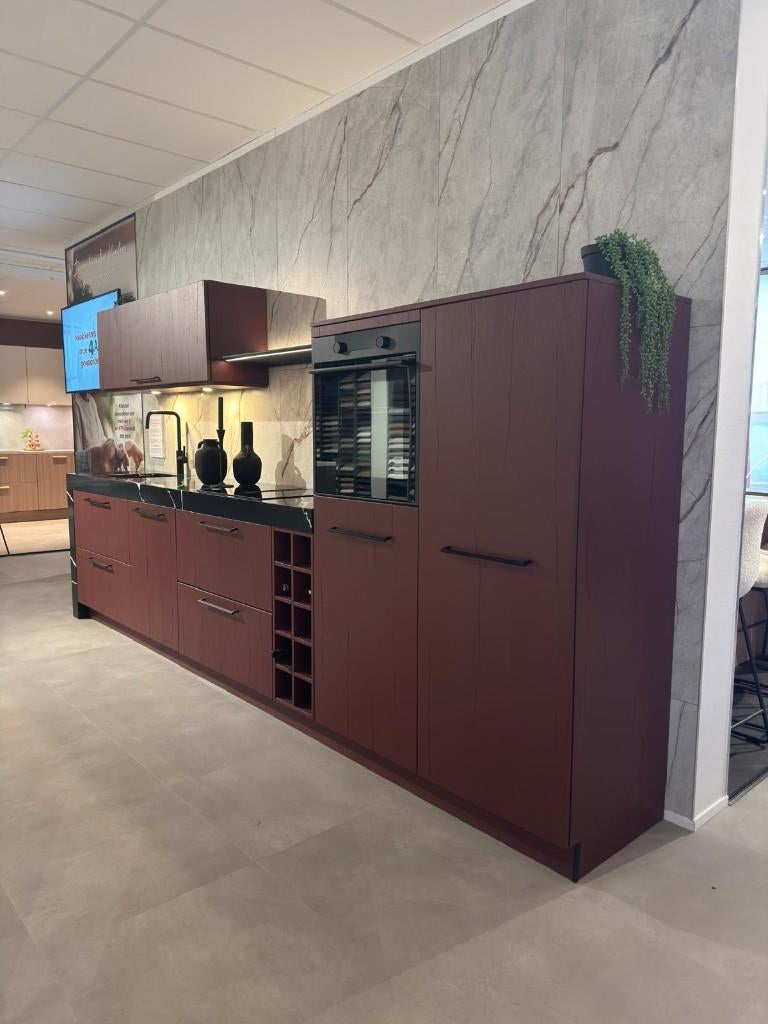 Prachtige showroomkeuken – modern design met luxe apparatuur, Ophalen, Nieuw, Enkelwandige keuken, Composiet