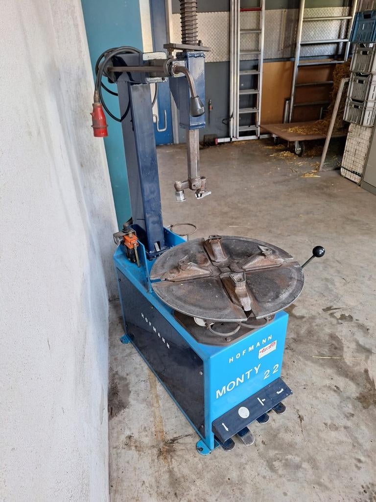 Hofmann Monty 22 Banden demonteerapparaat, Ophalen of Verzenden