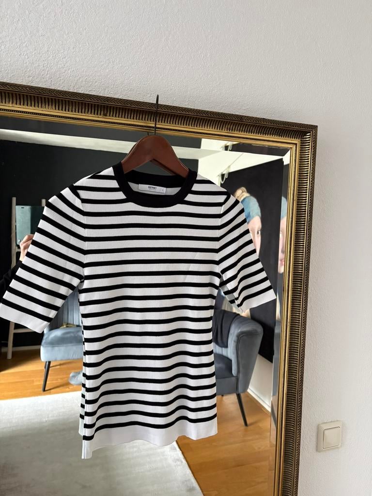 DAMES TRUITJE  / ZWART-WIT STREEP / DISTRIKT / maat S, Overige kleuren, Ophalen of Verzenden, Zo goed als nieuw, Korte mouw