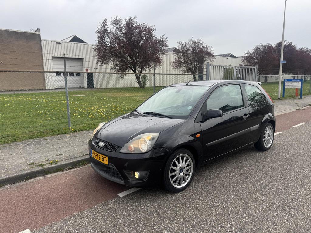 Ford Fiesta 1.6-16V Rally Edition 193/250|Airco|NAP, Voorwielaandrijving, 4 cilinders, Leder en Stof, Zwart
