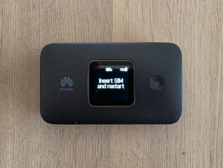 Huawei Mifi router E5785Lh-22c, Computers en Software, Routers en Modems, Zo goed als nieuw, Router, Ophalen of Verzenden