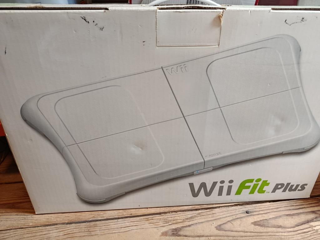 Wii Fit Plus met Balance Board - Trainen en Spelen, Ophalen of Verzenden, Nieuw