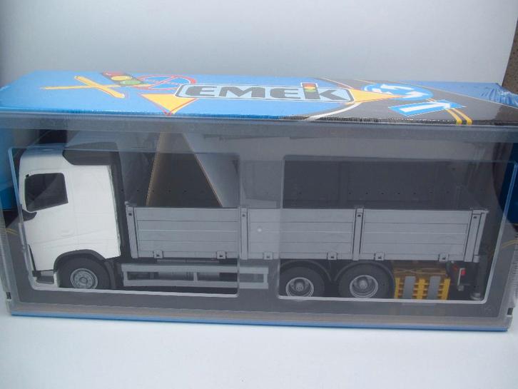 Emek - Volvo 50352 Bakwagen met Hiab Laadkraan in doos 1:25, Hobby en Vrije tijd, Modelbouw | Auto's en Voertuigen, Nieuw, Truck