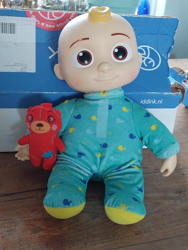 Cocomelon pop met rood beertje, Kinderen en Baby's, Ophalen of Verzenden