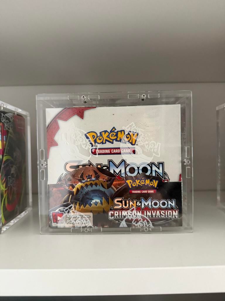 Pokémon Sun & Moon Crimson Invasion Booster Box Sealed, Hobby en Vrije tijd, Verzamelkaartspellen | Pokémon, Ophalen of Verzenden