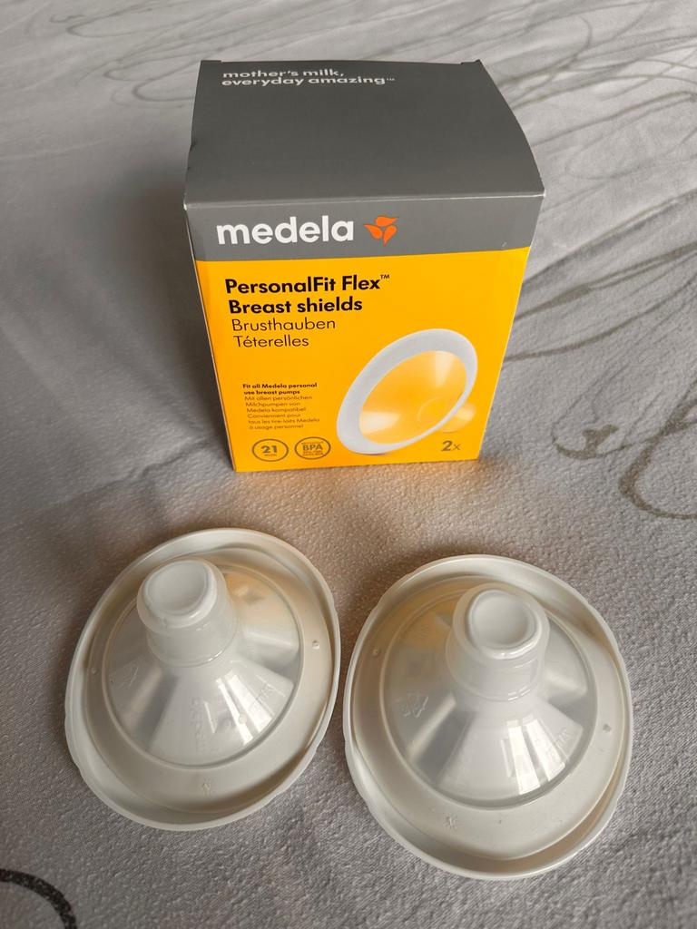 Medela Freestyle Hands-Free dubbele elektrische borstkolf, Ophalen of Verzenden, Zo goed als nieuw, Borstkolf