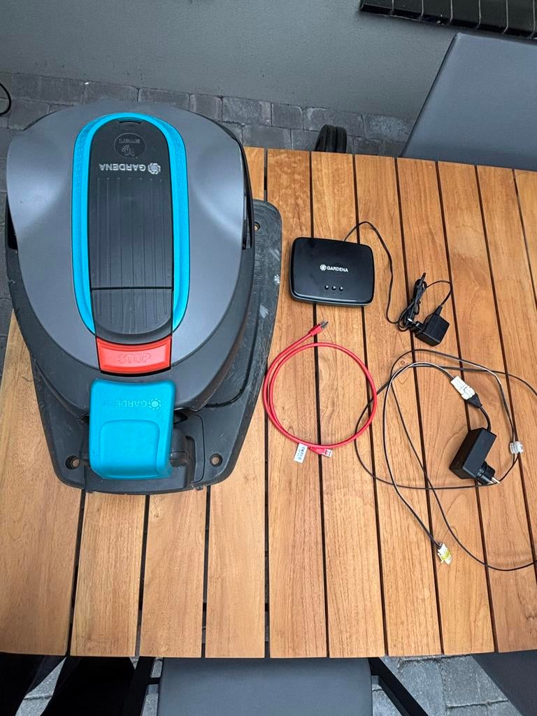 Gardena Sileno Smart City robotmaaier met laadstation, Tuin en Terras, Robotmaaiers, Ophalen, Zo goed als nieuw, Minder dan 20 cm