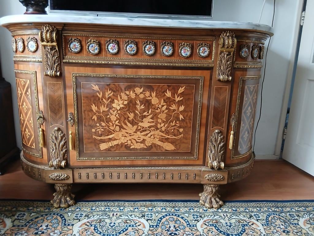 Antiek victoriaans dressoir met leeuwen poten,marmeren blad, Antiek en Kunst, Ophalen