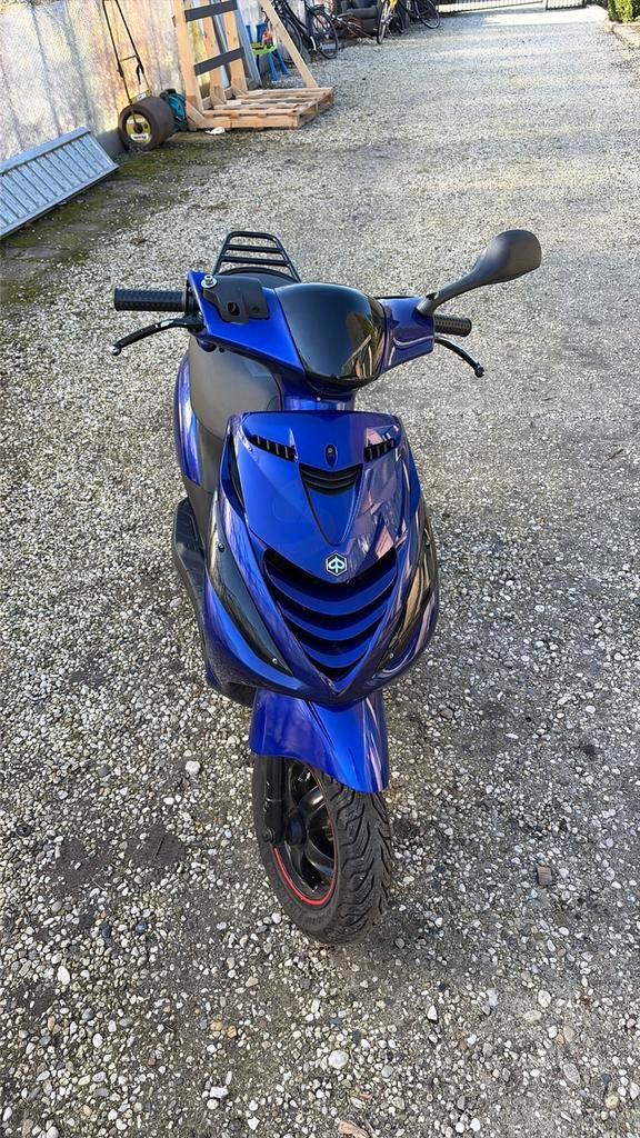 Zip 70 cc brom, Fietsen en Brommers, Scooters | Piaggio, Ophalen, Zo goed als nieuw, Tweetakt, Zip