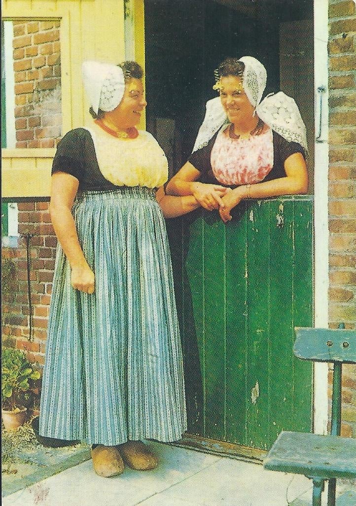 Zeeland Klederdracht Gelopen Ansichtkaart ( A951 ), Ophalen of Verzenden, 1960 tot 1980, Gelopen, Zeeland