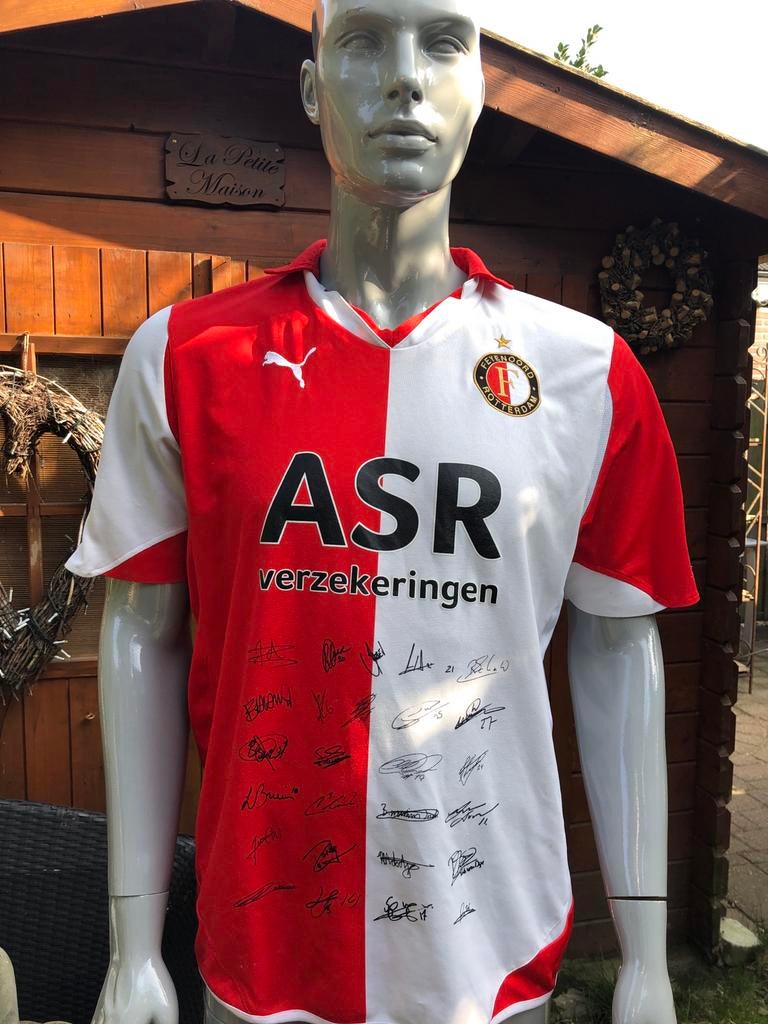 Gesigneerd Feyenoord shirt, Verzamelen, Sportartikelen en Voetbal, Ophalen of Verzenden, Gebruikt, Feyenoord, Shirt