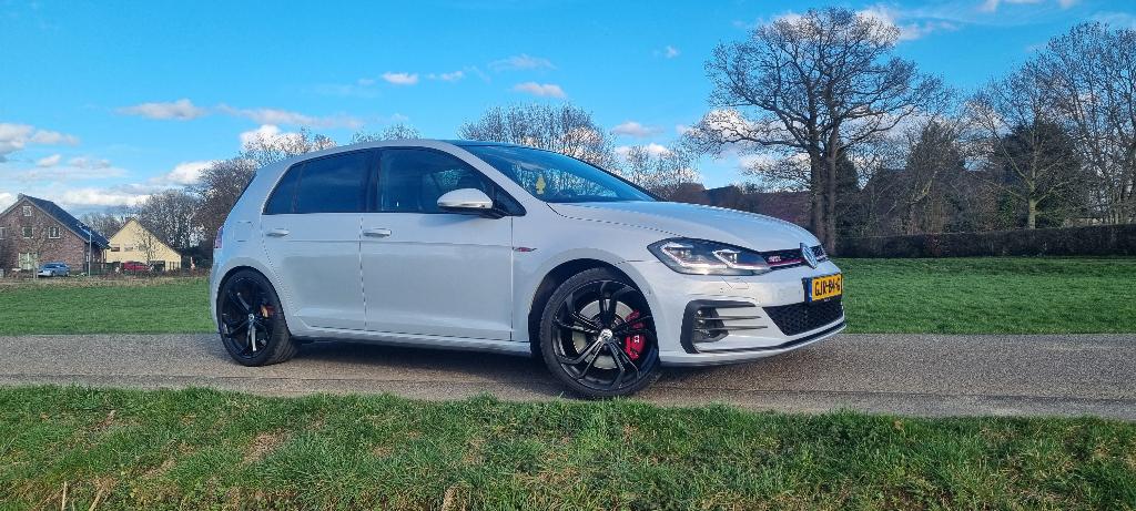 Volkswagen Golf 2.0 GTI TSI 245pk 7-DSG 5D 2018 Grijs, 4 cilinders, 1984 cc, 245 pk, Lichtsensor