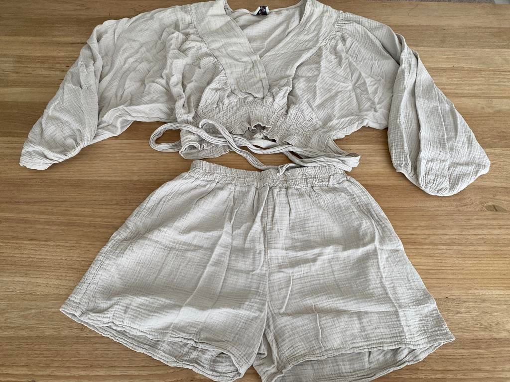 Zomersetje van top en broekje (mousseline), beige maat 38/40, Kleding | Dames, Blouses en Tunieken, Ophalen of Verzenden, Zo goed als nieuw