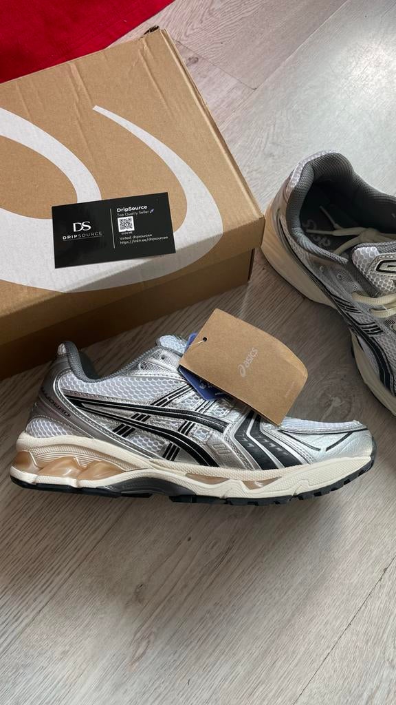 Asics Gel-Kayano 14 Graphite Grey - Maat 42 - Nieuw, Overige kleuren, Nieuw, Ophalen of Verzenden, Sneakers of Gympen