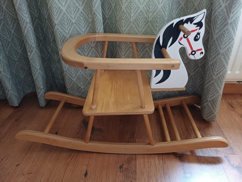 Houten hobbelpaard, Ophalen, Gebruikt