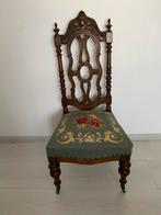 Antieke stoel met geborduurde zitting, Ophalen of Verzenden