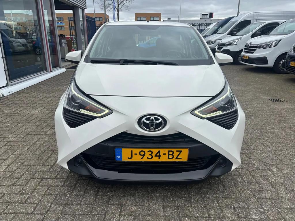 Toyota Aygo 1.0 VVT-i x-play € 9.250,00, Stof, Gebruikt, Wit, Origineel Nederlands
