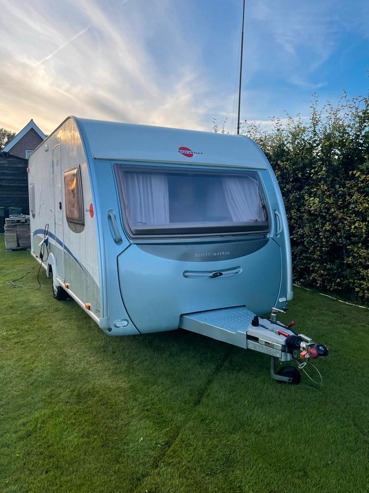 Bürstner Belcanto 455 ts, Caravans en Kamperen, Caravans, Particulier, tot en met 4, 1250 - 1500 kg, Rondzit, Bürstner, Frans bed