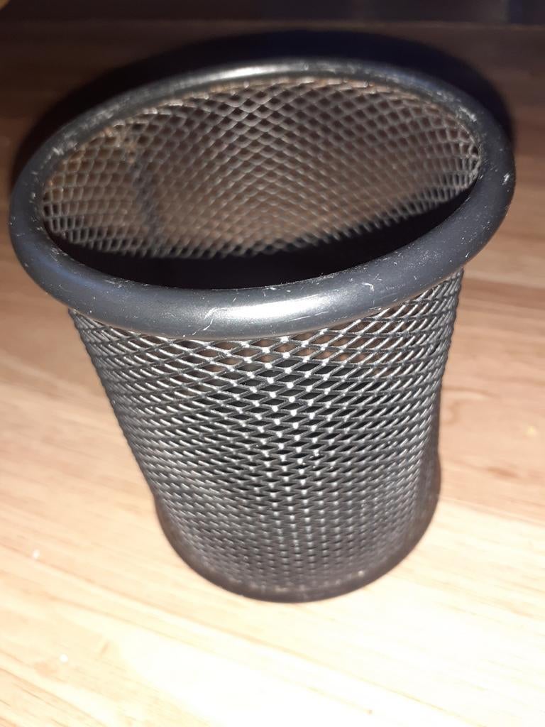 Zwart metalen pennenbakje., Huis en Inrichting, Ophalen of Verzenden, Gebruikt, Zwart, Metaal