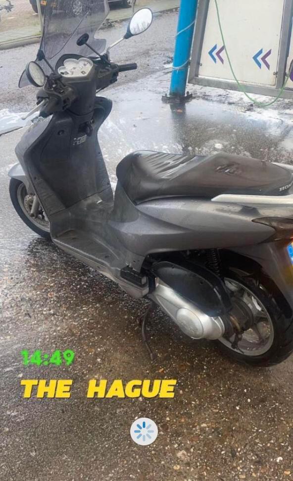 Honda dylan 150cc mallosi, Fietsen en Brommers, Snorfietsen en Snorscooters, Zo goed als nieuw, Overige merken, Benzine, Ophalen of Verzenden