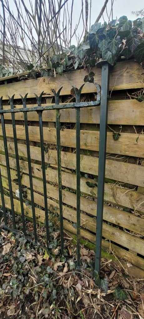 Smeedijzeren hekwerk - Klassieke uitstraling, Tuin en Terras, Tuinhekken en Hekwerk, Ophalen, Gebruikt, IJzer, Sierhekwerk