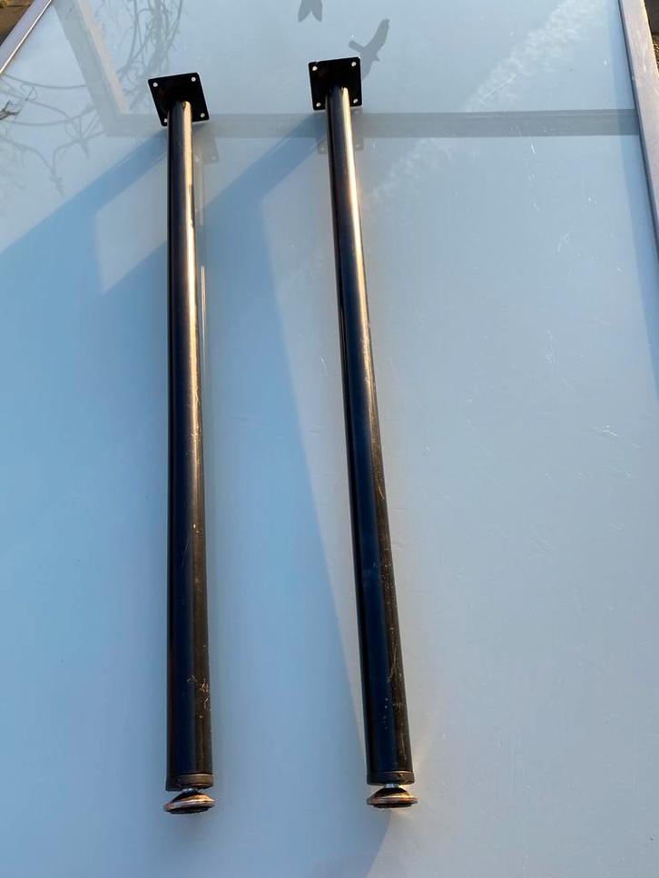 2 x tafelpoot, meubelpoot, zwart metaal 75 cm met stelvoet., Huis en Inrichting, Tafelonderdelen, 50 tot 100 cm, Rond, Metaal